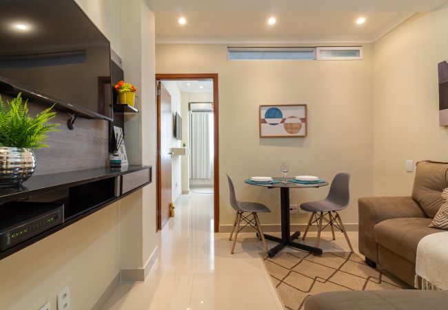 Apartamento em Rio de Janeiro - Acolhedor em Copacabana a 7 minutos da praia | FM211 Apartamento em Rio de Janeiro - Acolhedor em Copacabana a 7 minutos da praia | FM211