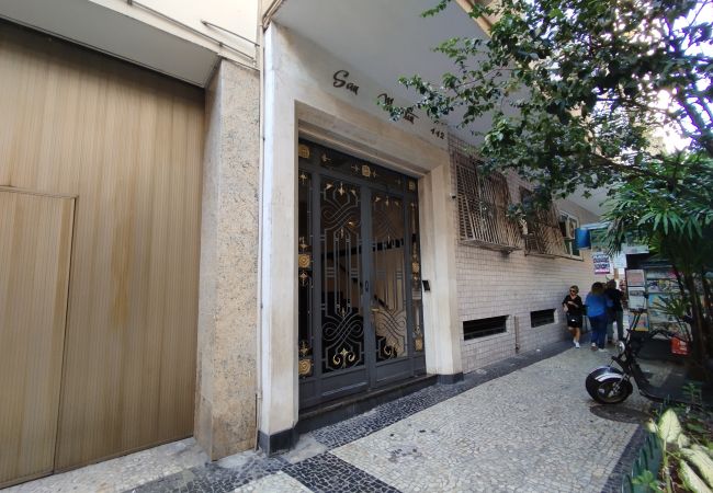 Apartamento em Rio de Janeiro - Acolhedor em Copacabana a 7 minutos da praia | FM211 Apartamento em Rio de Janeiro - Acolhedor em Copacabana a 7 minutos da praia | FM211