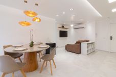 Apartamento em Rio de Janeiro - Conforto no Leblon a 10 minutos da praia | BM802 
