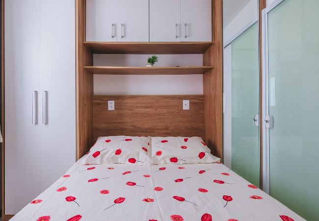 Apartamento em Salvador - Loft pet-friendly c/ Wi-Fi à 100m da praia Apartamento em Salvador - Loft pet-friendly c/ Wi-Fi à 100m da praia