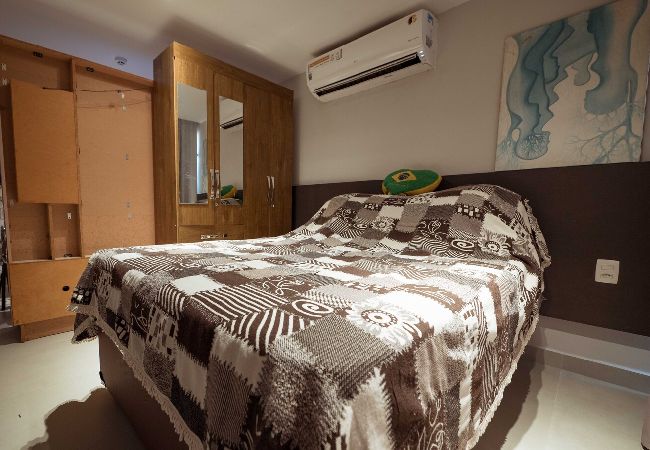 Apartamento em João Pessoa - Apto c ótima localização à 120m da praia de Tambaú Apartamento em João Pessoa - Apto c ótima localização à 120m da praia de Tambaú