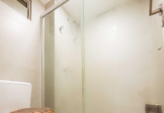 Apartamento em João Pessoa - Apto c ótima localização à 120m da praia de Tambaú Apartamento em João Pessoa - Apto c ótima localização à 120m da praia de Tambaú