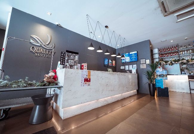 Apartamento em João Pessoa - Apto c ótima localização à 120m da praia de Tambaú Apartamento em João Pessoa - Apto c ótima localização à 120m da praia de Tambaú