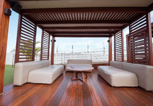 Apartamento em João Pessoa - Apto c ótima localização à 120m da praia de Tambaú Apartamento em João Pessoa - Apto c ótima localização à 120m da praia de Tambaú