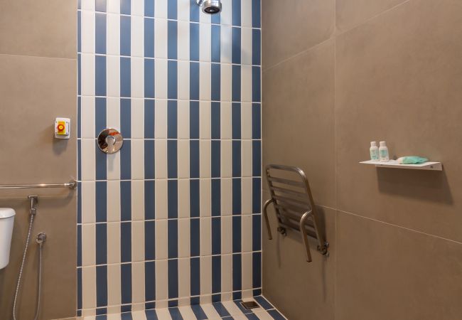 Apartamento em Rio de Janeiro - Refúgio a Poucos Passos de Praia de Copacabana | Q1 PCD Apartamento em Rio de Janeiro - Refúgio a Poucos Passos de Praia de Copacabana | Q1 PCD