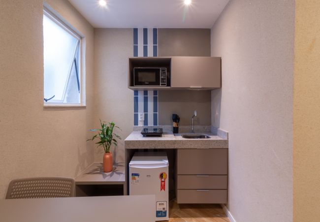 Apartamento em Rio de Janeiro - Refúgio a Poucos Passos de Praia de Copacabana | Q15 Apartamento em Rio de Janeiro - Refúgio a Poucos Passos de Praia de Copacabana | Q15