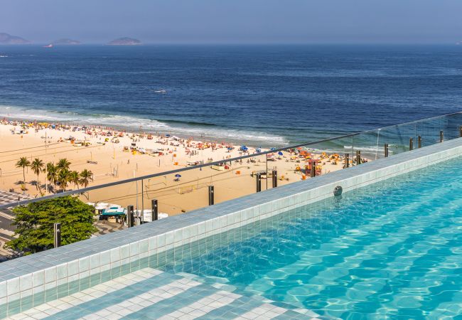 Apartamento em Rio de Janeiro - Refúgio a Poucos Passos de Praia de Copacabana | Q15 Apartamento em Rio de Janeiro - Refúgio a Poucos Passos de Praia de Copacabana | Q15