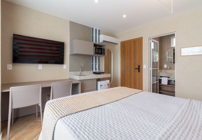 Apartamento em Rio de Janeiro - Vista para o Mar e Varanda com Banheira | Q2 Apartamento em Rio de Janeiro - Vista para o Mar e Varanda com Banheira | Q2