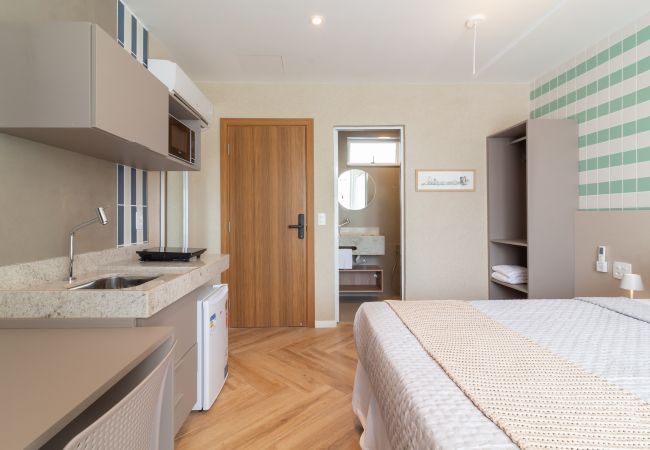 Apartamento em Rio de Janeiro - Vista para o Mar e Varanda com Banheira | Q2 Apartamento em Rio de Janeiro - Vista para o Mar e Varanda com Banheira | Q2