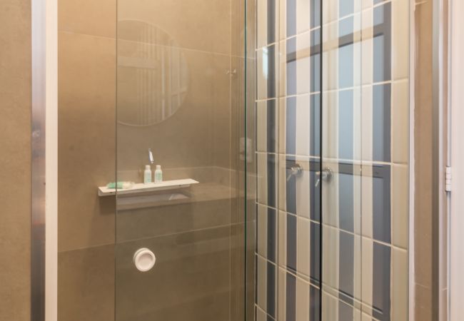 Apartamento em Rio de Janeiro - Vista para o Mar e Varanda com Banheira  | Q3 Apartamento em Rio de Janeiro - Vista para o Mar e Varanda com Banheira  | Q3