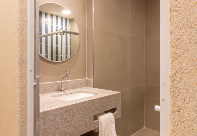 Apartamento em Rio de Janeiro - Vista para o Mar e Varanda com Banheira | Q20 Apartamento em Rio de Janeiro - Vista para o Mar e Varanda com Banheira | Q20