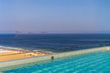 Apartamento em Rio de Janeiro - Vista para o Mar e Varanda com Banheira | Q20