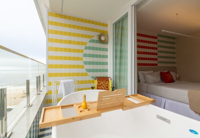 Apartamento em Rio de Janeiro - Vista para o Mar e Varanda com Banheira | Q18 Apartamento em Rio de Janeiro - Vista para o Mar e Varanda com Banheira | Q18