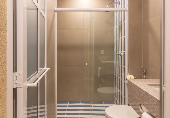 Apartamento em Rio de Janeiro - Vista para o Mar e Varanda com Banheira | Q18 Apartamento em Rio de Janeiro - Vista para o Mar e Varanda com Banheira | Q18