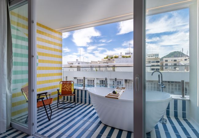 Apartamento em Rio de Janeiro - Vista para o Mar e Varanda com Banheira | Q11 Apartamento em Rio de Janeiro - Vista para o Mar e Varanda com Banheira | Q11