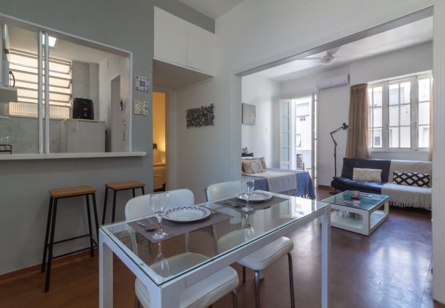 Apartamento em Rio de Janeiro - Refúgio em Copacabana para dois | NSC1011  Apartamento em Rio de Janeiro - Refúgio em Copacabana para dois | NSC1011