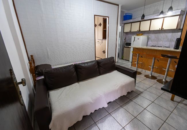 Apartamento em Praia Grande -  Apto a 260m do mar com ar-condicionado e Wi-Fi Apartamento em Praia Grande -  Apto a 260m do mar com ar-condicionado e Wi-Fi