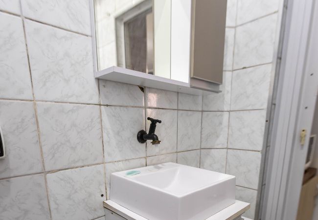 Apartamento em Praia Grande -  Apto a 260m do mar com ar-condicionado e Wi-Fi Apartamento em Praia Grande -  Apto a 260m do mar com ar-condicionado e Wi-Fi