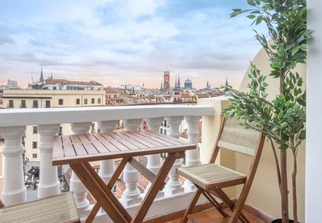 Apartamento em Madrid - Ático con extraordinaria Terraza - Centro -Lujo - Alturas con sabor Mediterráneo Apartamento em Madrid - Ático con extraordinaria Terraza - Centro -Lujo - Alturas con sabor Mediterráneo