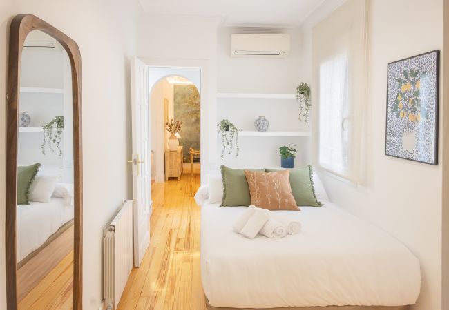 Apartamento em Madrid - Ático con extraordinaria Terraza - Centro -Lujo - Alturas con sabor Mediterráneo Apartamento em Madrid - Ático con extraordinaria Terraza - Centro -Lujo - Alturas con sabor Mediterráneo