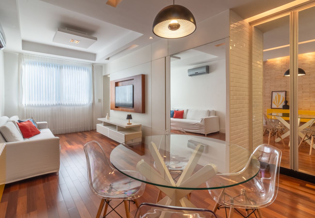Apartamento em Rio de Janeiro - Design Moderno entre Ipanema e Copacabana | BC405