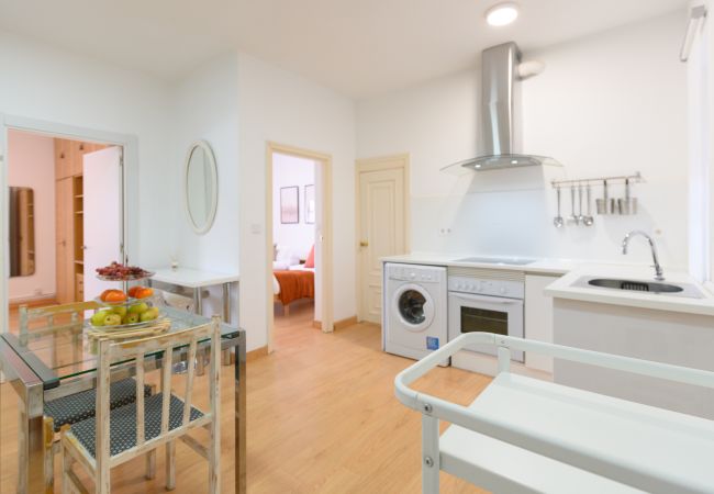 Apartamento em Madrid - Charmartin 4 Torres: 2 dormitorios ideal para familias y viajeros de negocios 