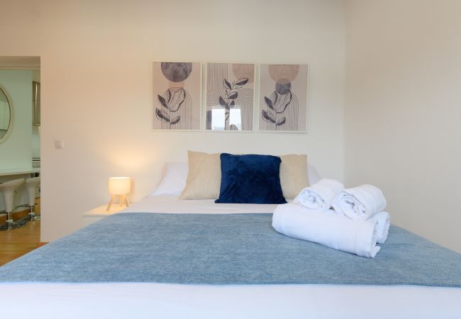 Apartamento em Madrid - Charmartin 4 Torres: 2 dormitorios ideal para familias y viajeros de negocios .Temporal Apartamento em Madrid - Charmartin 4 Torres: 2 dormitorios ideal para familias y viajeros de negocios .Temporal