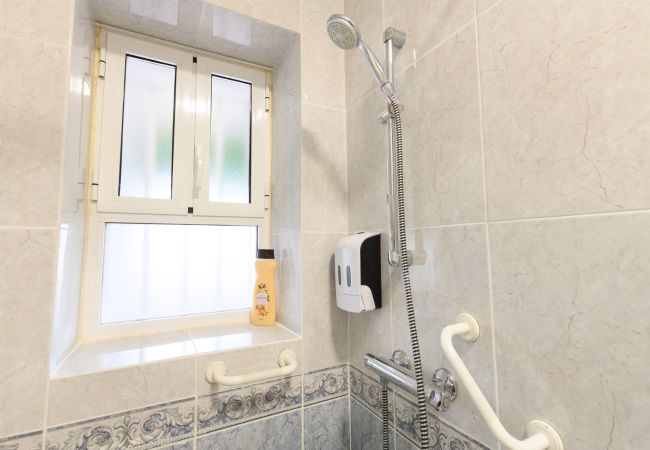 Apartamento em Madrid - Charmartin 4 Torres: 2 dormitorios ideal para familias y viajeros de negocios .Temporal Apartamento em Madrid - Charmartin 4 Torres: 2 dormitorios ideal para familias y viajeros de negocios .Temporal