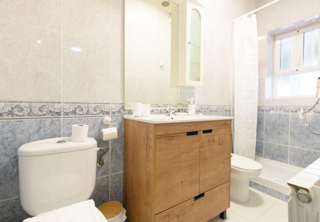 Apartamento em Madrid - Charmartin 4 Torres: 2 dormitorios ideal para familias y viajeros de negocios .Temporal Apartamento em Madrid - Charmartin 4 Torres: 2 dormitorios ideal para familias y viajeros de negocios .Temporal