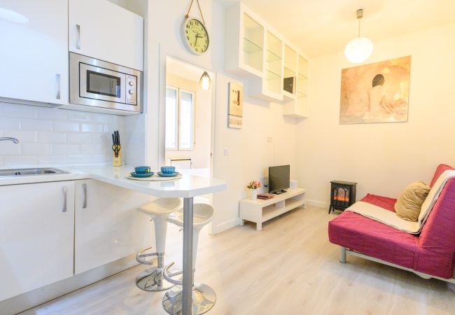 Apartamento em Madrid - Acogedor piso de 1 dormitorio a poco metros del centro de la Ciudad   