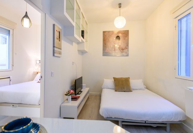 Apartamento em Madrid - Acogedor piso de 1 dormitorio a poco metros del centro de la Ciudad .Temporal Apartamento em Madrid - Acogedor piso de 1 dormitorio a poco metros del centro de la Ciudad .Temporal
