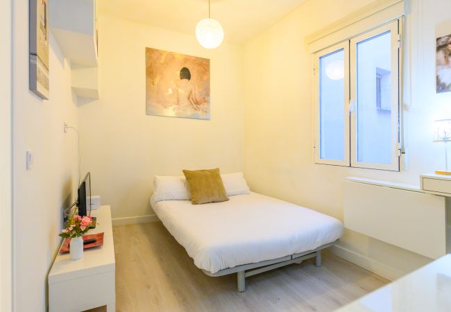 Apartamento em Madrid - Acogedor piso de 1 dormitorio a poco metros del centro de la Ciudad .Temporal Apartamento em Madrid - Acogedor piso de 1 dormitorio a poco metros del centro de la Ciudad .Temporal