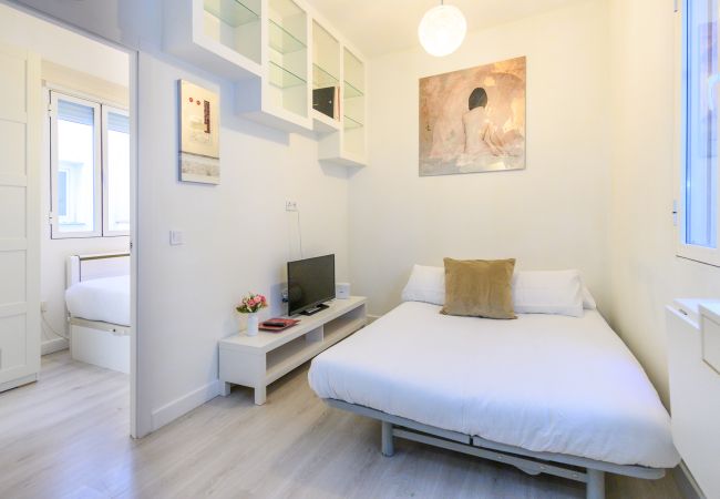 Apartamento em Madrid - Acogedor piso de 1 dormitorio a poco metros del centro de la Ciudad .Temporal Apartamento em Madrid - Acogedor piso de 1 dormitorio a poco metros del centro de la Ciudad .Temporal