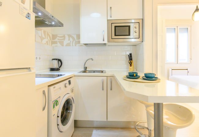 Apartamento em Madrid - Acogedor piso de 1 dormitorio a poco metros del centro de la Ciudad .Temporal Apartamento em Madrid - Acogedor piso de 1 dormitorio a poco metros del centro de la Ciudad .Temporal