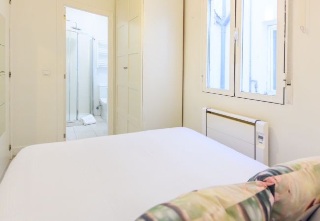 Apartamento em Madrid - Acogedor piso de 1 dormitorio a poco metros del centro de la Ciudad .Temporal Apartamento em Madrid - Acogedor piso de 1 dormitorio a poco metros del centro de la Ciudad .Temporal