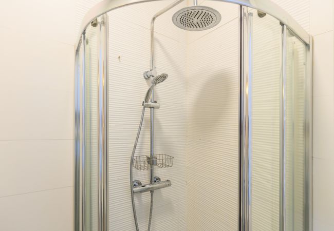 Apartamento em Madrid - Acogedor piso de 1 dormitorio a poco metros del centro de la Ciudad .Temporal Apartamento em Madrid - Acogedor piso de 1 dormitorio a poco metros del centro de la Ciudad .Temporal