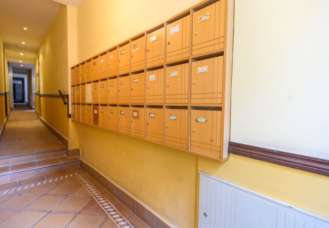 Apartamento em Madrid - Acogedor piso de 1 dormitorio a poco metros del centro de la Ciudad .Temporal Apartamento em Madrid - Acogedor piso de 1 dormitorio a poco metros del centro de la Ciudad .Temporal