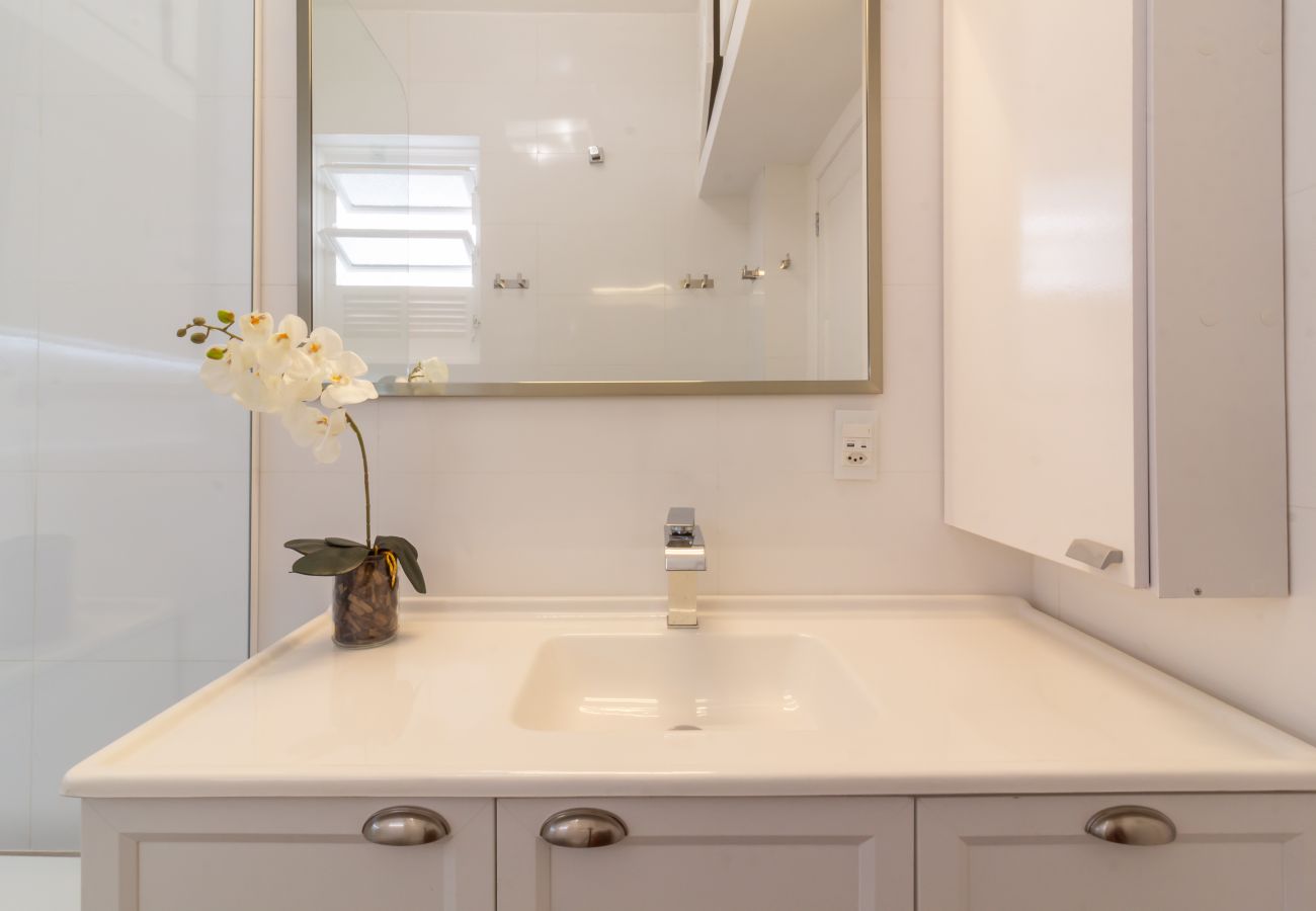 Apartamento em Rio de Janeiro - Sofisticado a Poucos Passos da Lagoa | SB301 Apartamento em Rio de Janeiro - Sofisticado a Poucos Passos da Lagoa | SB301