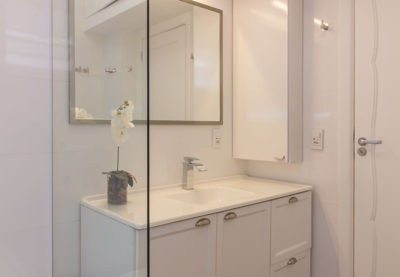 Apartamento em Rio de Janeiro - Sofisticado a Poucos Passos da Lagoa | SB301 Apartamento em Rio de Janeiro - Sofisticado a Poucos Passos da Lagoa | SB301