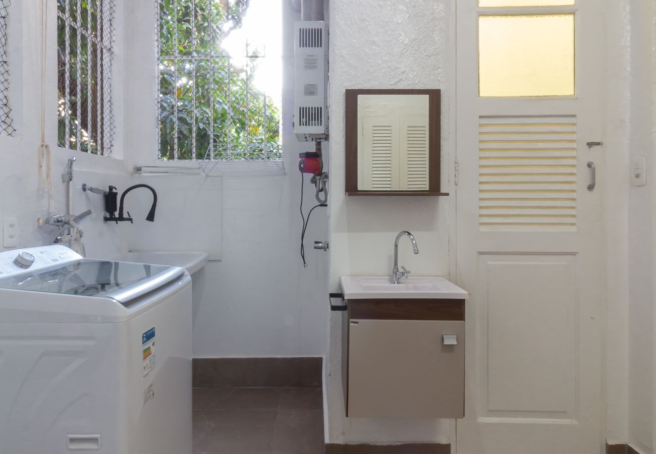 Apartamento em Rio de Janeiro - Sofisticado a Poucos Passos da Lagoa | SB301 Apartamento em Rio de Janeiro - Sofisticado a Poucos Passos da Lagoa | SB301