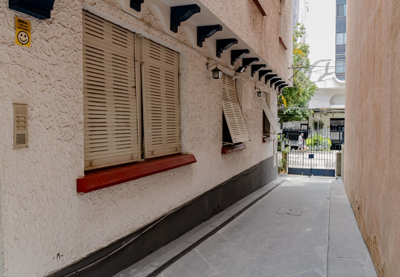 Apartamento em Rio de Janeiro - Sofisticado a Poucos Passos da Lagoa | SB301 Apartamento em Rio de Janeiro - Sofisticado a Poucos Passos da Lagoa | SB301