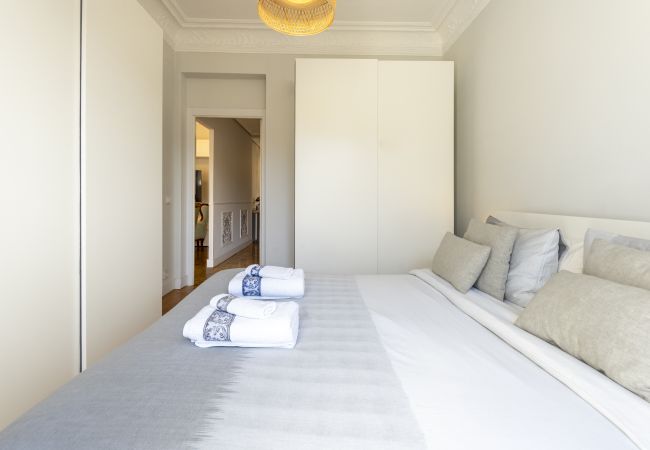 Apartamento em Madrid - Acogedor piso con balcones en el centro de Madrid , a unos pasos de la Plaza Mayor .Temporal Apartamento em Madrid - Acogedor piso con balcones en el centro de Madrid , a unos pasos de la Plaza Mayor .Temporal