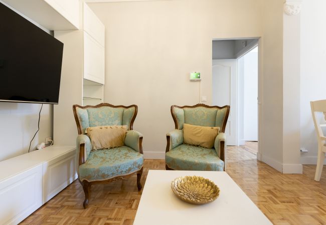 Apartamento em Madrid - Acogedor piso con balcones en el centro de Madrid , a unos pasos de la Plaza Mayor .Temporal Apartamento em Madrid - Acogedor piso con balcones en el centro de Madrid , a unos pasos de la Plaza Mayor .Temporal