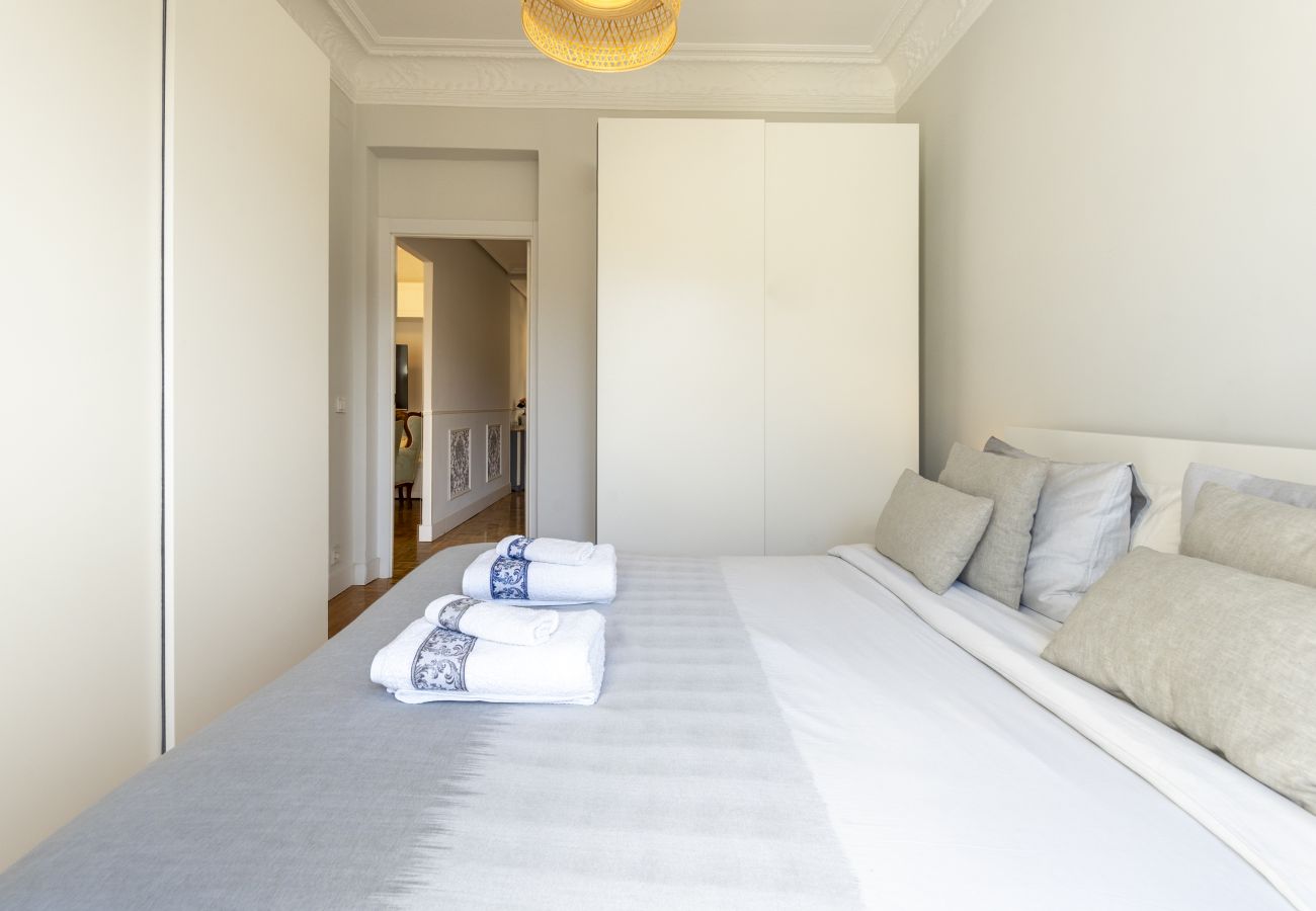 Apartamento em Madrid - Acogedor piso con balcones en el centro de Madrid , a unos pasos de la Plaza Mayor .Temporal Apartamento em Madrid - Acogedor piso con balcones en el centro de Madrid , a unos pasos de la Plaza Mayor .Temporal