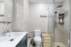 Apartamento em Madrid - Acogedor piso con balcones en el centro de Madrid , a unos pasos de la Plaza Mayor 