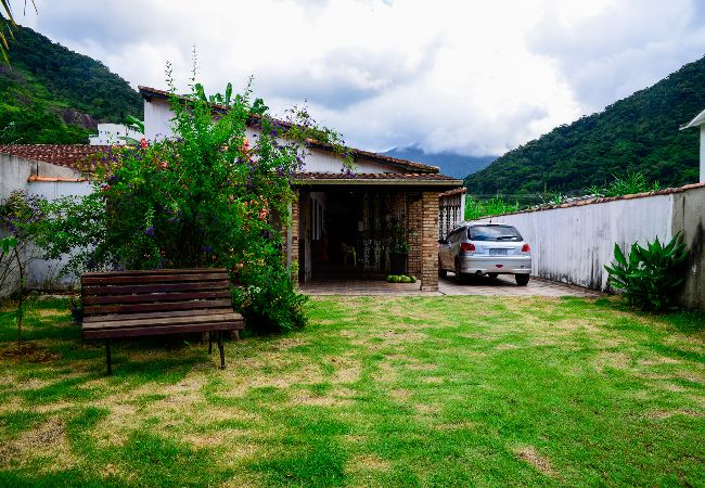 Casa em Caraguatatuba - Casa perto das principais praias c WiFi e churrasq