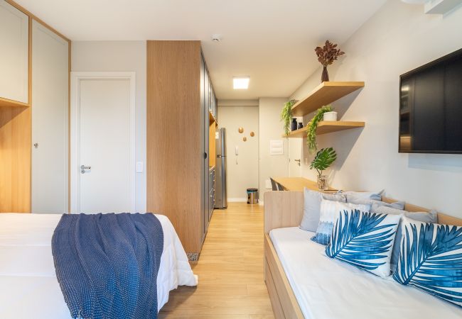 Estúdio em São Paulo - Pinheiros, completo ao lado do metrô Estúdio em São Paulo - Pinheiros, completo ao lado do metrô