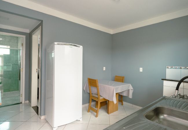Apartamento em Biguaçu - Loft com ótima localização,Wi-Fi e ar-condicionado Apartamento em Biguaçu - Loft com ótima localização,Wi-Fi e ar-condicionado