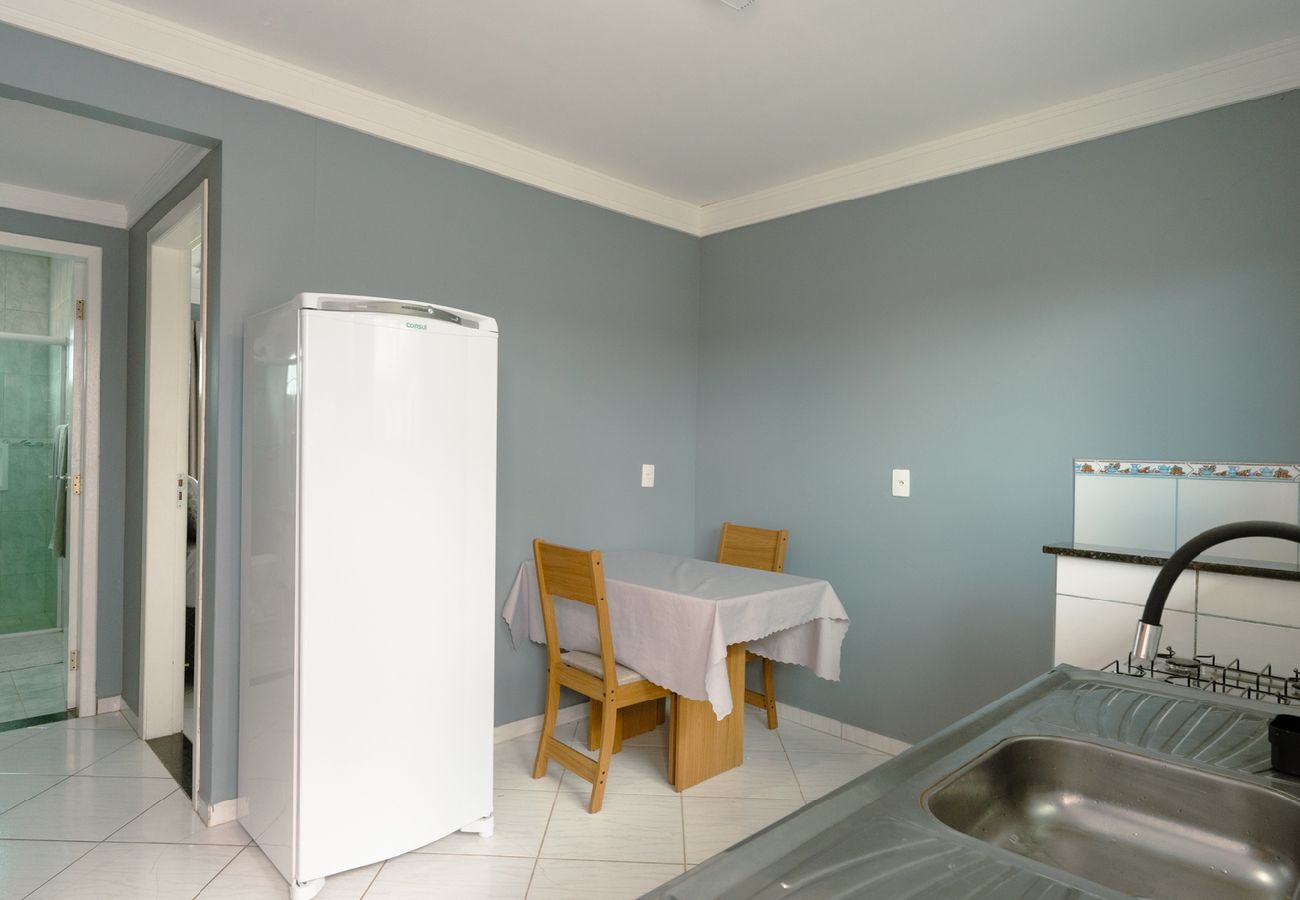 Apartamento em Biguaçu - Loft com ótima localização,Wi-Fi e ar-condicionado Apartamento em Biguaçu - Loft com ótima localização,Wi-Fi e ar-condicionado