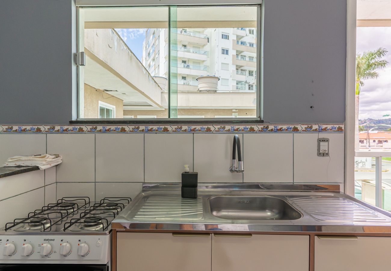 Apartamento em Biguaçu - Loft com ótima localização,Wi-Fi e ar-condicionado Apartamento em Biguaçu - Loft com ótima localização,Wi-Fi e ar-condicionado